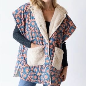 Natural Life Teal Dahlia Sherpa Lined Oversized Hooded Floral Vest/Cape - L/XL